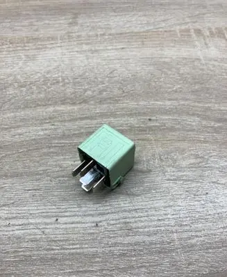 BMW X3 E83 Other relay 8373700