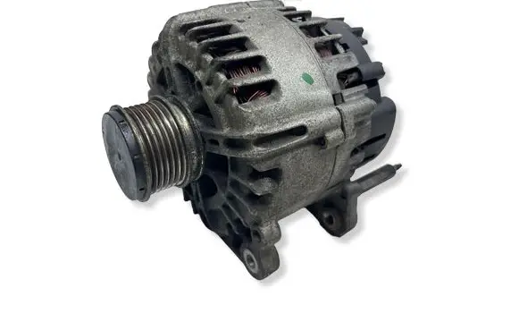 Volkswagen Golf VI Generator/alternator 03L903023F