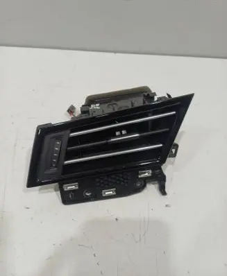 Volkswagen Passat Alltrack Dashboard side air vent grill/cover trim 3g1819701e