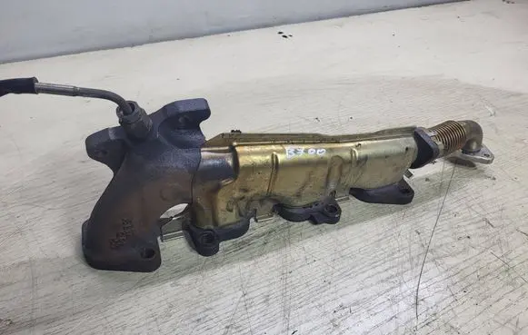 Mercedes-Benz E W212 Exhaust manifold 15813