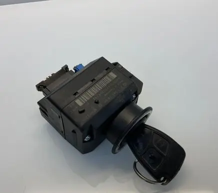 Mercedes-Benz E W211 Ignition lock 2115451408 A2115451408