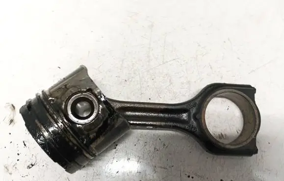 Volvo V50 Piston with connecting rod