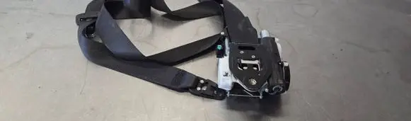Mercedes-Benz E W213 Front seatbelt A2138605600