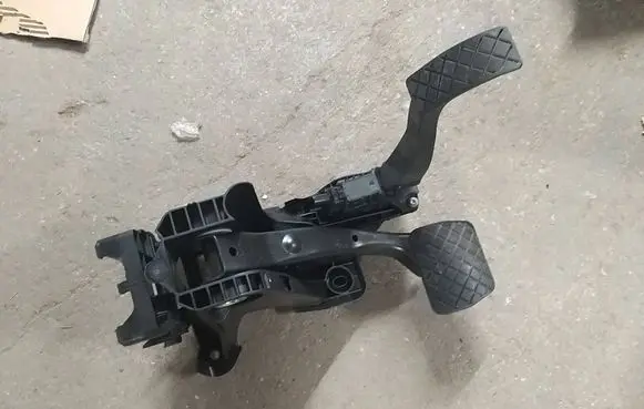 Skoda Octavia Mk4 Pedal assembly 5Q1723058BN