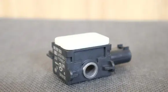 Mercedes-Benz ML W164 Airbag deployment crash/impact sensor 0038202826 A0038202826
