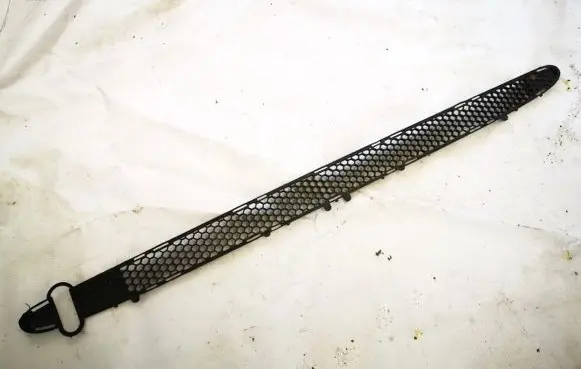 Ford Escort Front bumper lower grill 95aba018a58ae