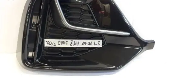 Honda Civic X Rear bumper corner part panel trim 71508-TGG