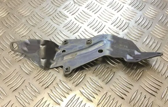 Mercedes-Benz C W205 EGR valve cooler bracket A2741421340