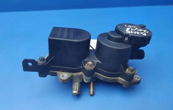 Mercedes-Benz A W169 Oil breather separator A6400101062 0928400554