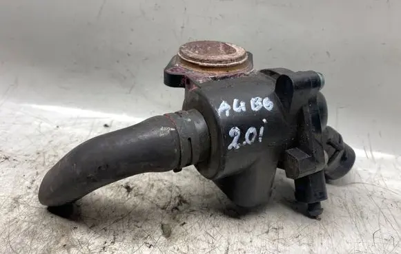 Thermostat/thermostat housing
