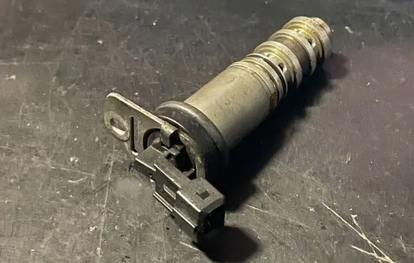 BMW 7 F01 F02 F03 F04 Turbo solenoid valve 7561265 71136
