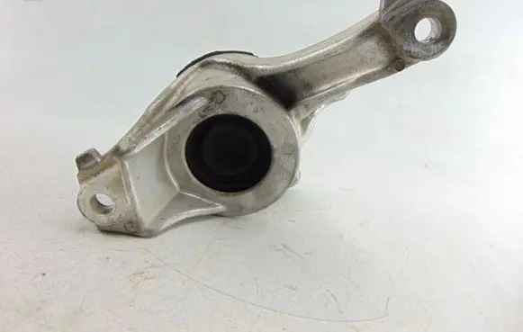 Honda Civic Engine mount vacuum valve 