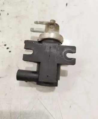 Audi A3 S3 8P Turbo solenoid valve 1j0906627