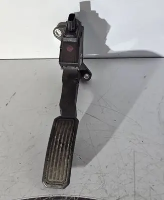 Toyota Verso Accelerator throttle pedal 7811002021 00177866926 0132A