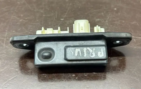 Toyota Prius (XW50) Tailgate/trunk/boot exterior handle 15D355