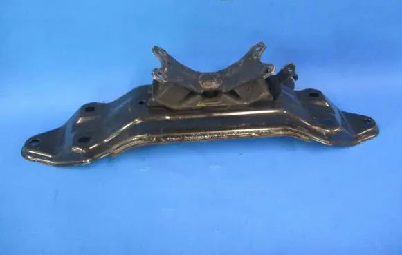 Subaru Forester SK Gearbox mounting bracket 