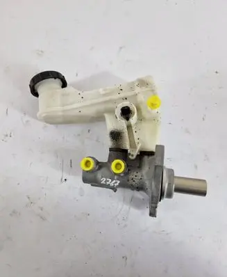 KIA Venga Master brake cylinder 32667182