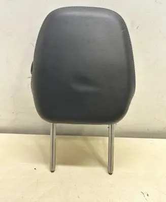 Porsche Cayenne (92A) Front seat headrest 
