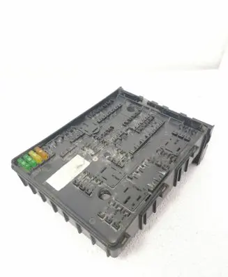 Volkswagen Caddy Fuse module 1K0937124K