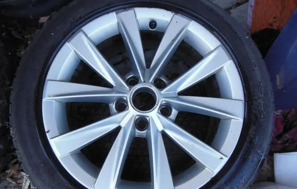 Volkswagen Golf VII R18 alloy rim 5G0601025