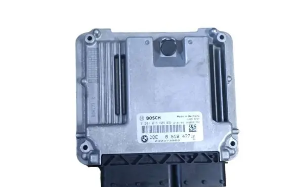 BMW 5 F10 F11 Engine control unit/module 8518477 030373960 0281018609