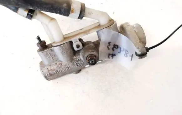 Nissan Almera Tino Master brake cylinder 22157879