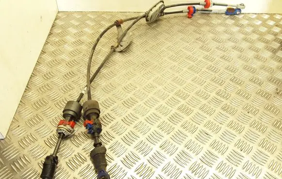 Gear shift cable linkage