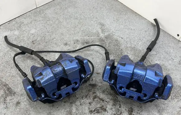 Rear brake caliper