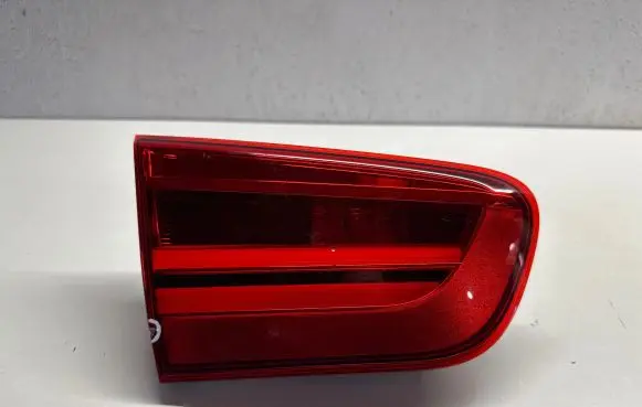 Tailgate rear/tail lights