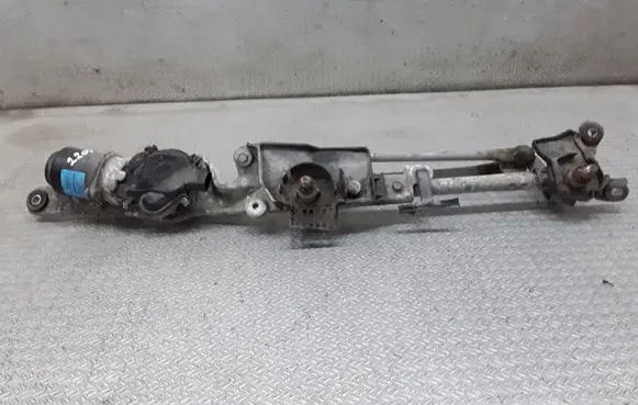 Mazda 2 Front wiper linkage and motor