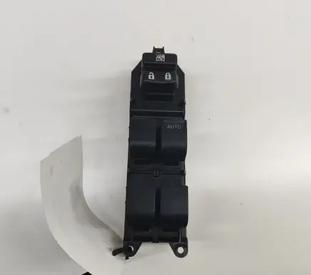 Toyota Auris 150 Electric window control switch 8482002200
