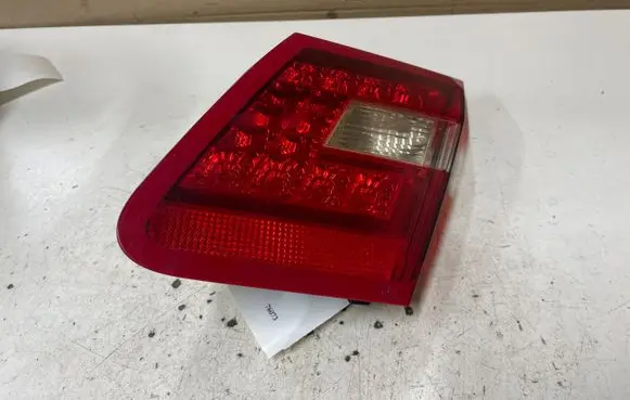 Mercedes-Benz E W212 Tailgate rear/tail lights A2129060258