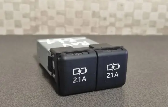 USB socket connector