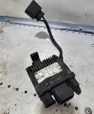Audi A4 S4 B7 8E 8H Coolant fan relay 8E0959501P 898092000