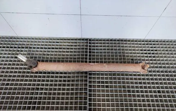 Jeep Grand Cherokee Middle center prop shaft 52098702