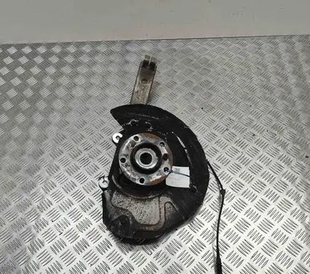 BMW X5 F15 Front wheel hub 6869870 6857978