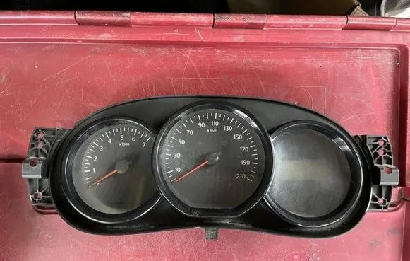 Dacia Dokker Speedometer (instrument cluster)