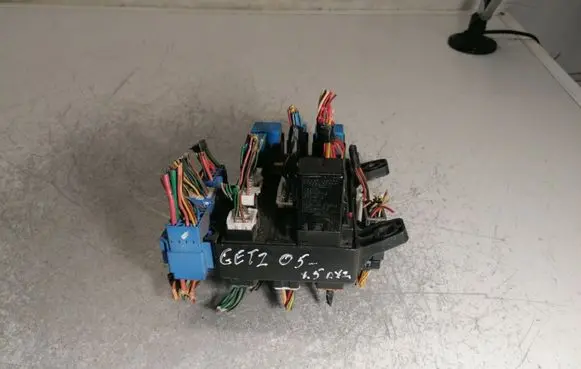 Hyundai Getz Fuse module 911981C001