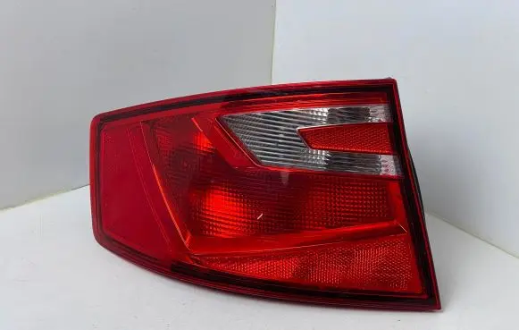 Seat Toledo IV (NH) Rear/tail lights 6JH945095B