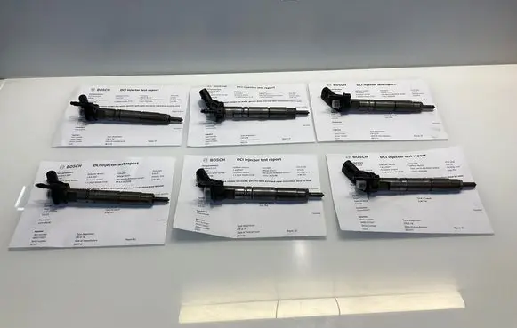Mercedes-Benz E W211 Fuel injectors set A6420700587 6420700587 0445115