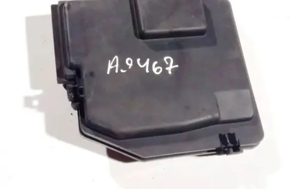 Honda CR-V Fuse box cover