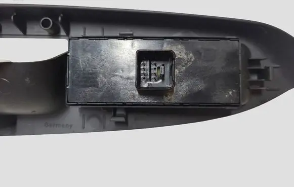 Volkswagen Touran I Electric window control switch 1T1867371H 1K4959857B