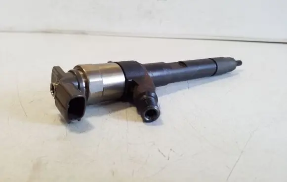Mitsubishi L200 Fuel injector 1465A439 12B56008