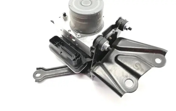 Toyota Yaris Cross ABS Pump 445400D860