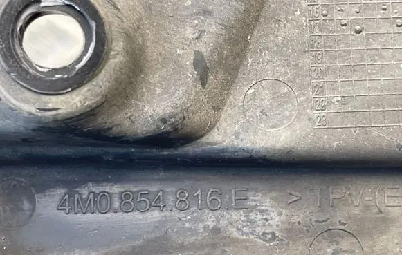 Audi SQ7 Rear mudguard 4M0854816E