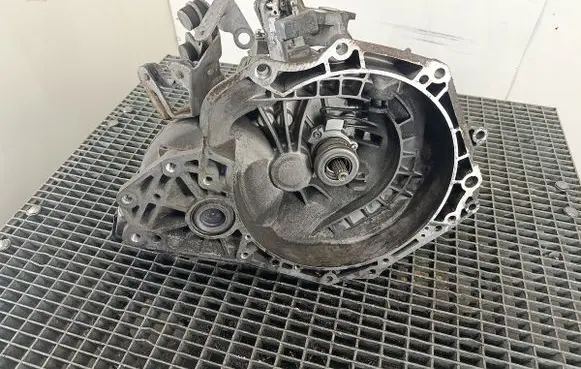 Opel Vectra C Manual 5 speed gearbox F17C374