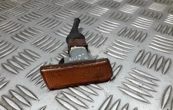 Peugeot 406 Front fender indicator light e2014103