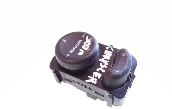 Chrysler 300M Wing mirror switch 04760174AF
