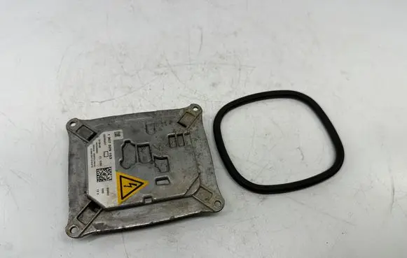 BMW X3 E83 Xenon control unit/module 7182520 63117182520 1307329153