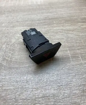 BMW 5 G30 G31 G38 Hazard light switch 6993046 14042610